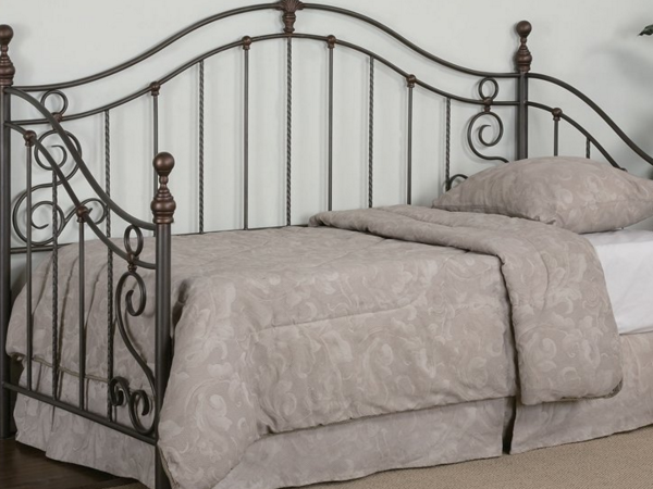 铁艺沙发床—铁艺沙发床一些不同的风格