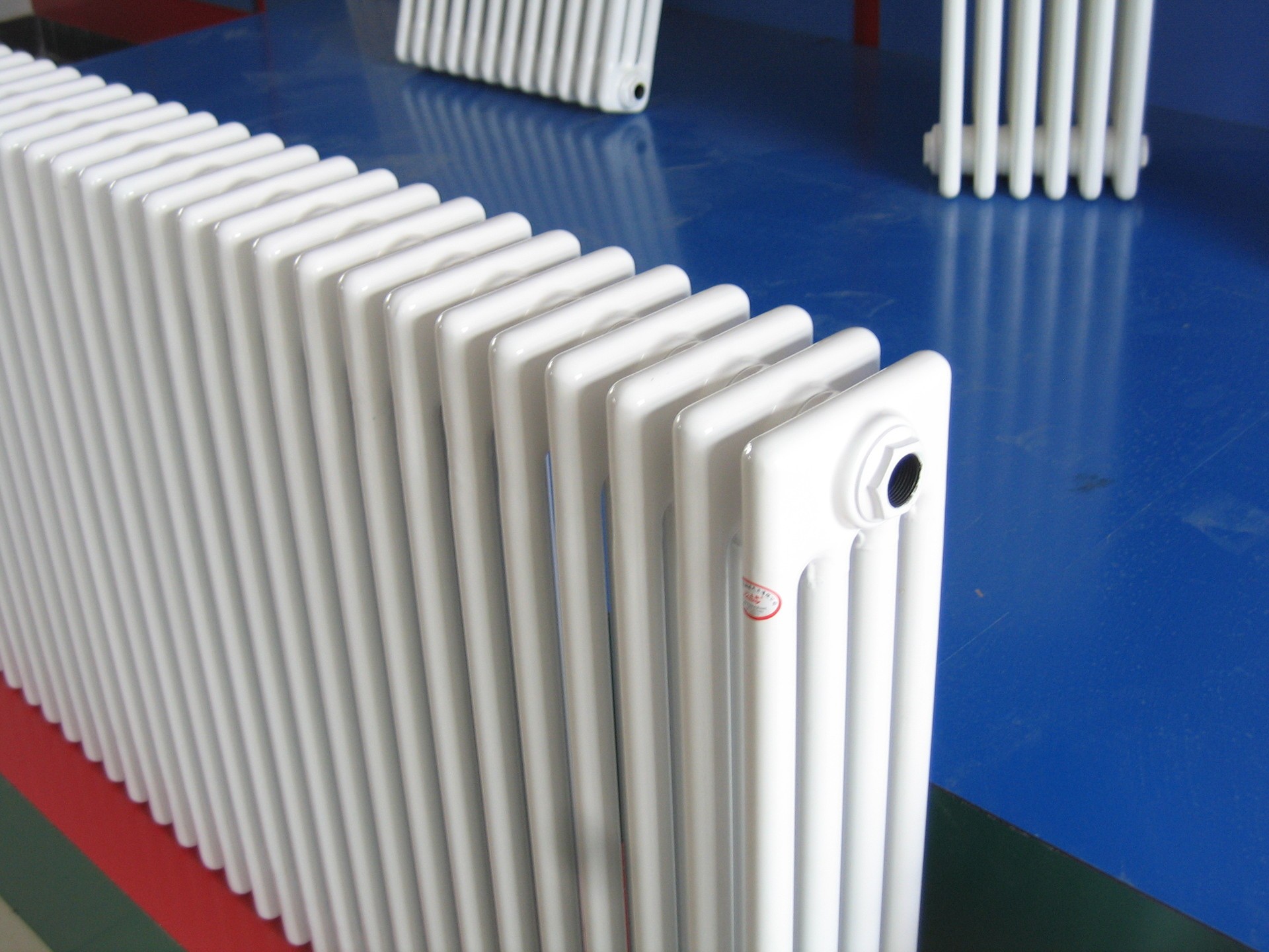 铸铁暖气片—铸铁暖气片的优点 - 舒适100网