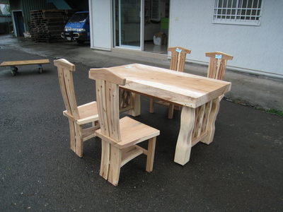 实木餐桌价格—实木餐桌贵不贵