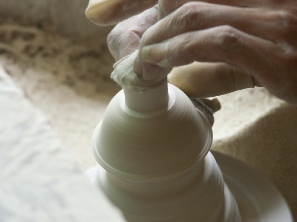 陶瓷裂缝修补方法—怎么进行陶瓷裂缝的修补