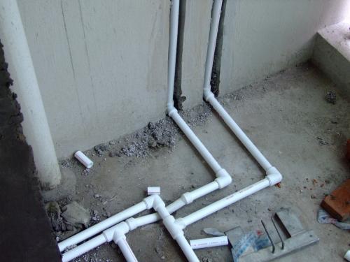 卫生间水管漏水怎么办—卫生间水管漏水怎么维修