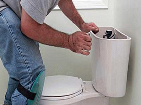 电动抽水马桶漏水如何维修？