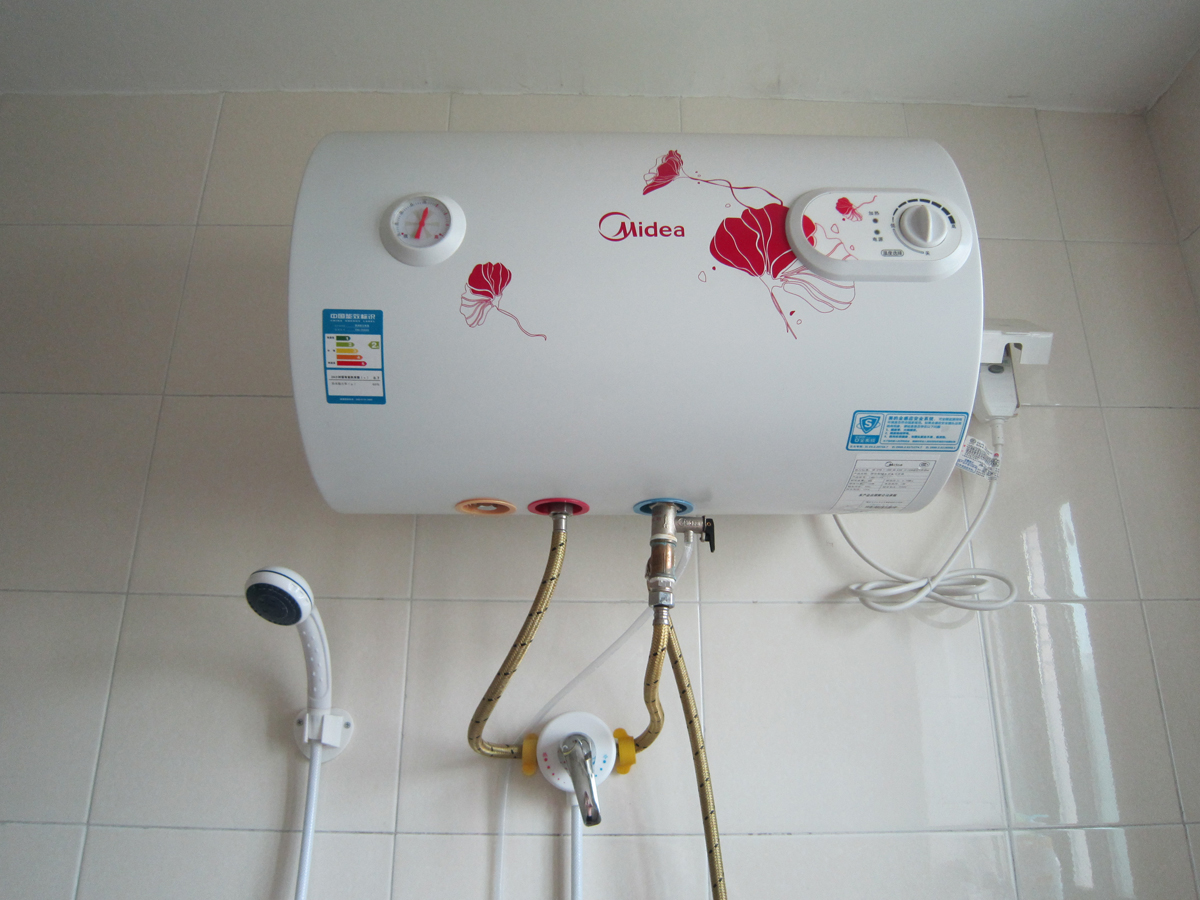 热水器漏水是什么原因，热水器漏水的原因与维修方法
