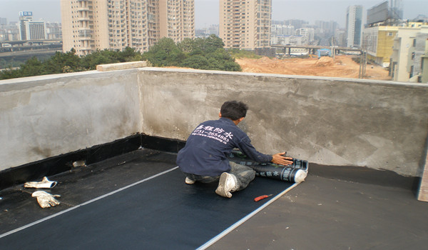 屋顶渗水怎么处理—屋顶渗水怎么解决