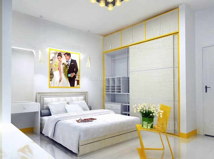 1,卧室床头是悬挂婚纱照最为不错的位置,其是最为显眼的区域,悬挂在