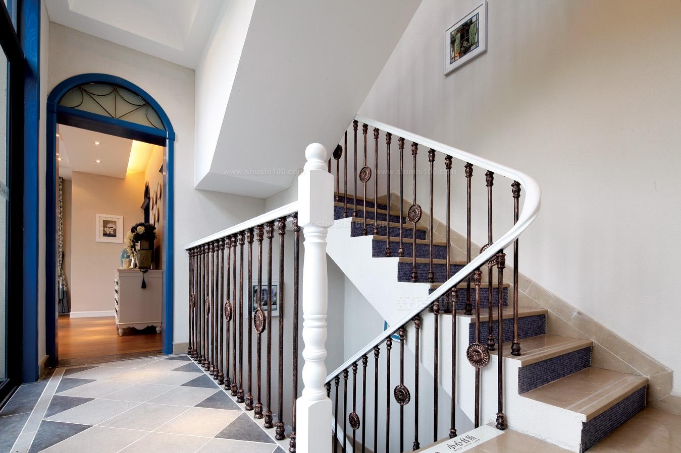 楼梯间瓷砖铺贴效果图 – 设计本装修效果图