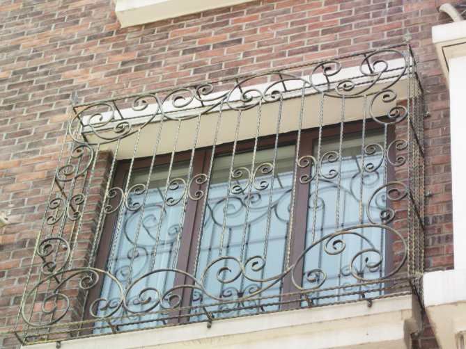铁艺防盗窗多少一平方—一平方铁艺防盗窗的价格