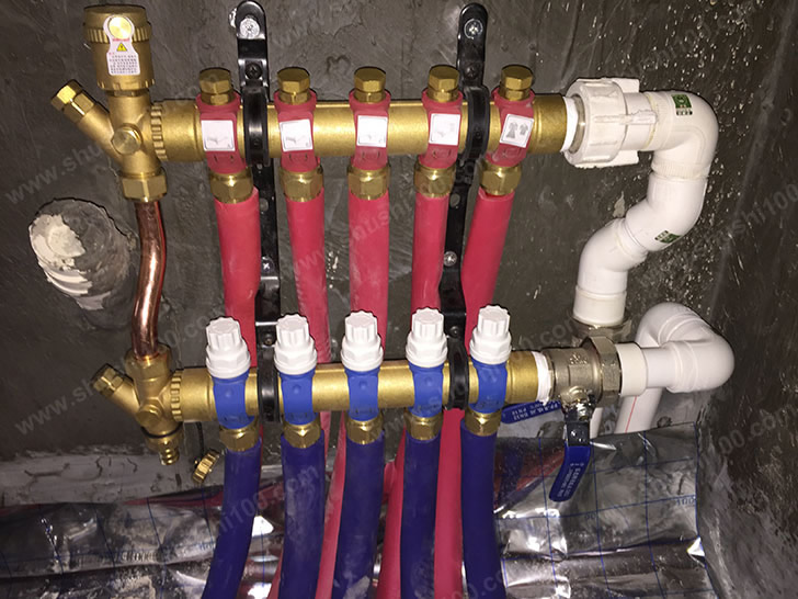 地暖安装施工图 分集水器与各进出水管连接