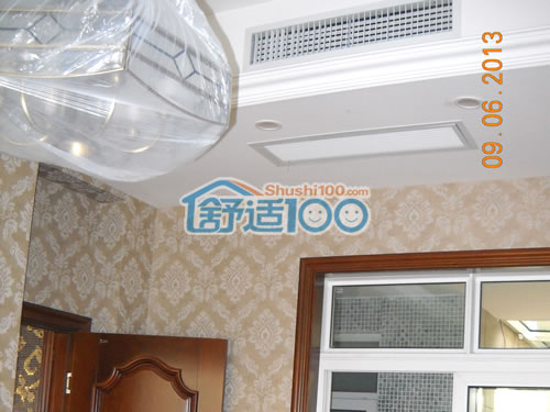 卧室中央空调安装效果图，室内机隐藏安装在吊顶，与装修融合