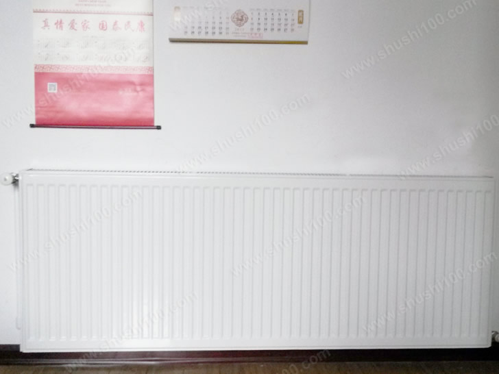 雅克菲明装采暖效果图 洁白的暖气片与洁白的墙壁相辉映