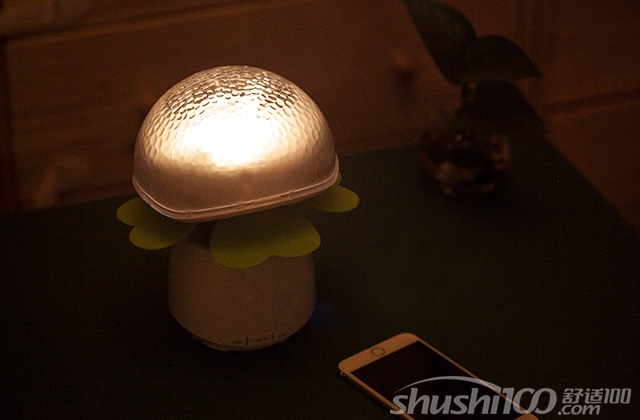 智能灯音箱—emoi智能灯音箱的美妙体验