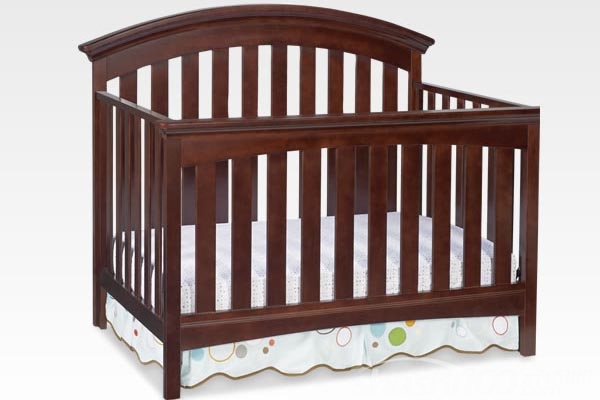 婴儿床怎么折叠—如何正确使用折叠婴儿床
