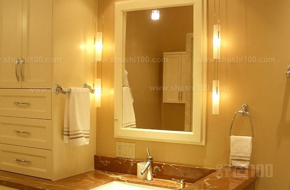 现在市场上销售的浴室柜一般都是带有镜子