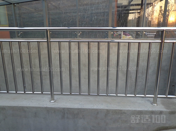 不绣钢阳台栏杆不锈钢阳台栏杆安装知识介绍