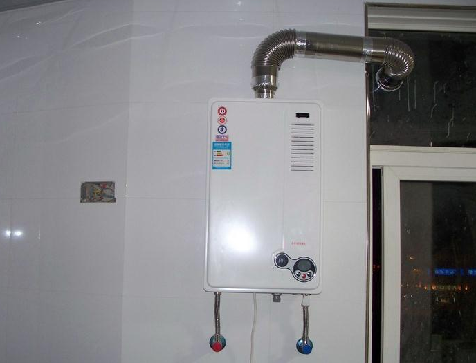 燃气热水器渗水原因—为什么燃气热水器渗水