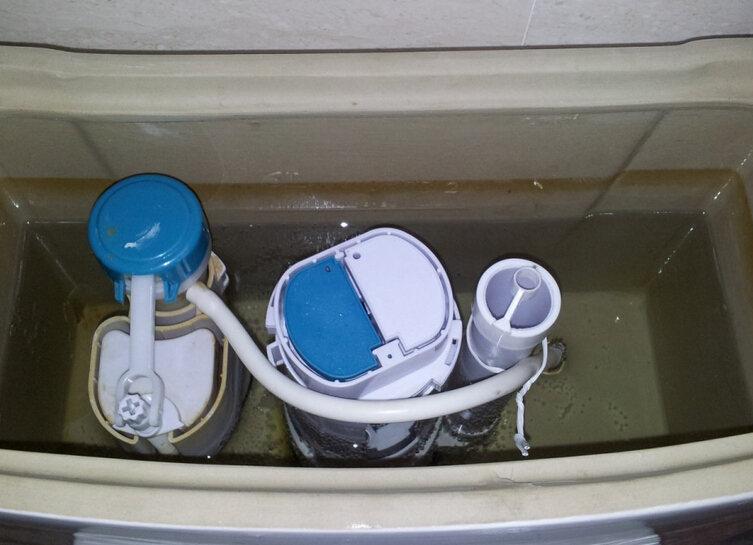 马桶水箱漏水怎么办，马桶水箱漏水维修方法
