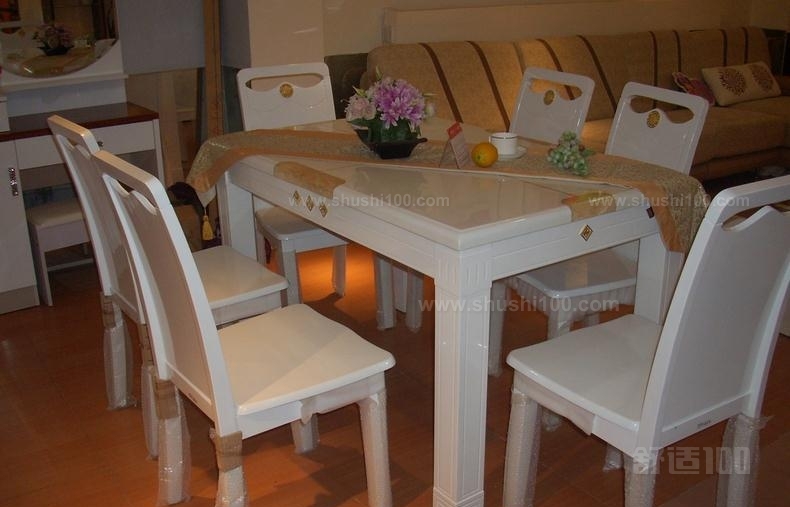 家庭餐桌椅什么材质好—家庭餐桌椅有哪些材质