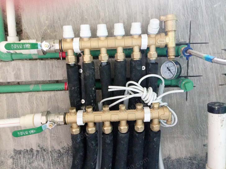 地暖施工图 分集水器安装