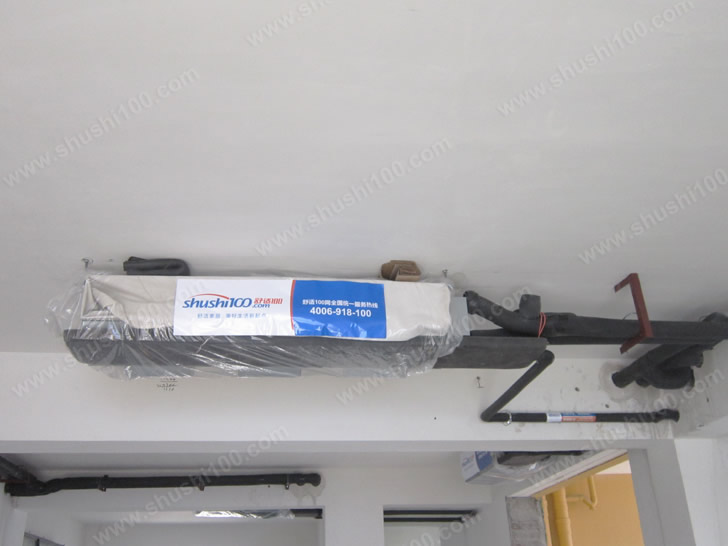 特灵水机施工安装图 尽量贴近天花板减少占用空间