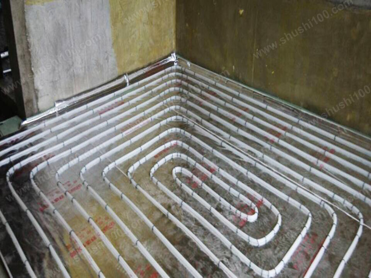 地暖安装施工图 地暖盘管施工完成