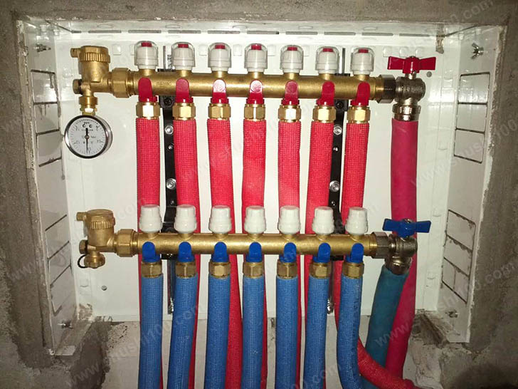 地暖施工图 安装分集水器