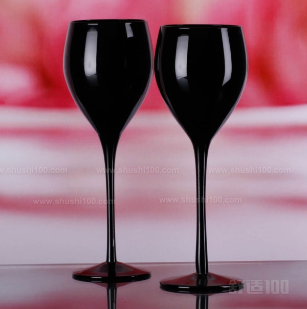 红酒杯装饰架—创意红酒杯装饰架设计